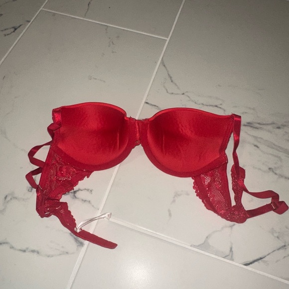 Gilligan & O'Malley Vibrant Red Lace Push-Up Bra - Picture 4 of 4